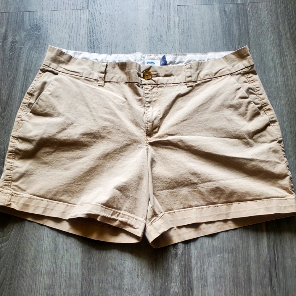 Old Navy Khaki shorts, Size 8